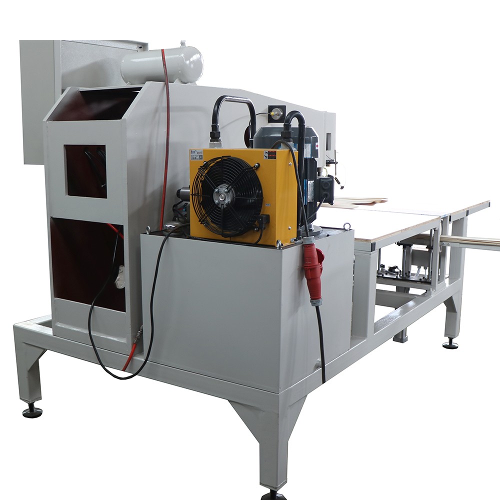 Veneer patching machine